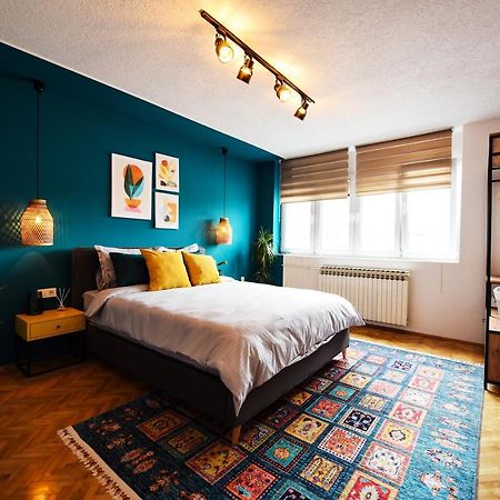 Cozy Bright Central พริสตีนา ภายนอก รูปภาพ
