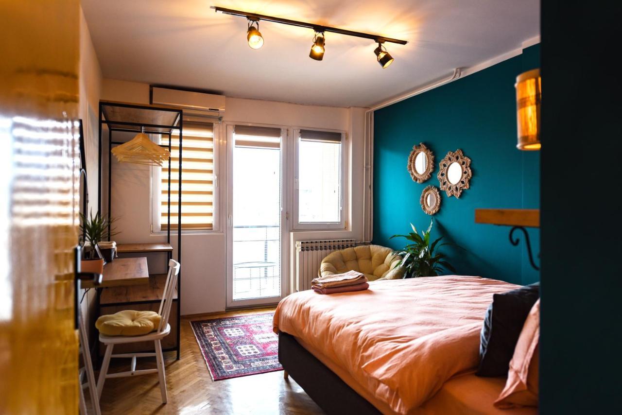 Cozy Bright Central พริสตีนา ภายนอก รูปภาพ