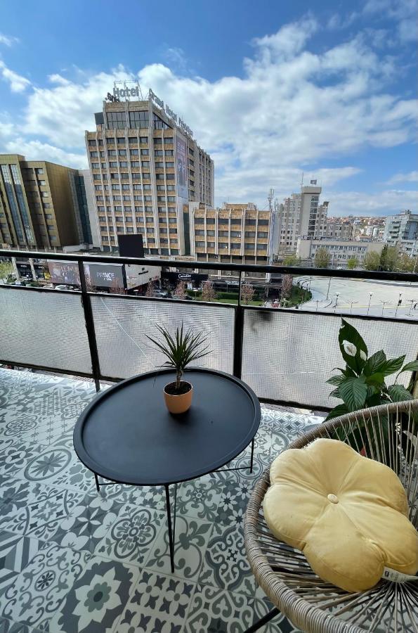 Cozy Bright Central พริสตีนา ภายนอก รูปภาพ